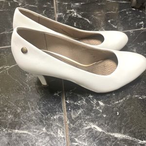 Brand life stride , size 6